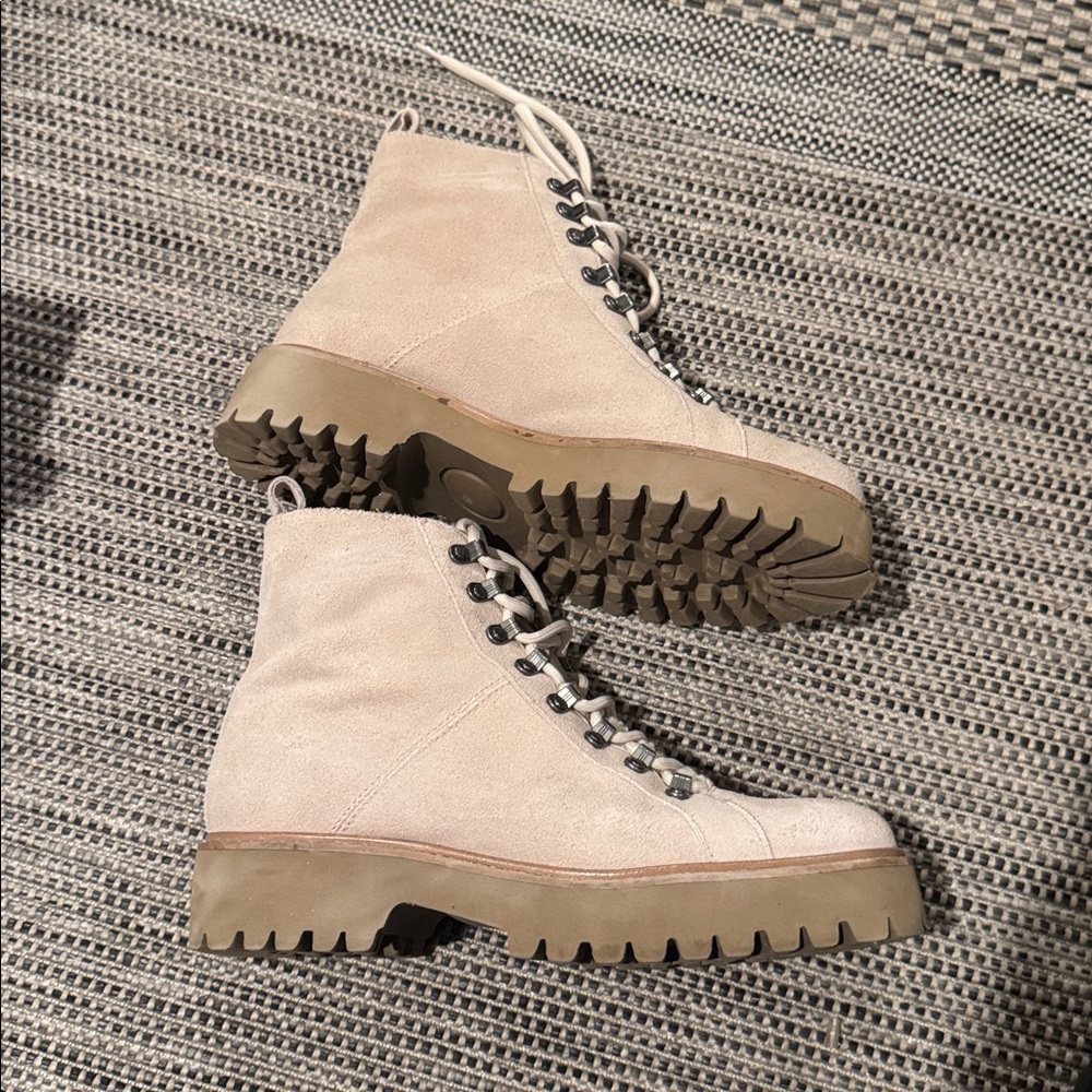 Splendid Karina suede lug platform lace up  booties with fleece tongue.